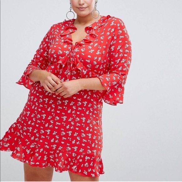 Boohoo Dresses & Skirts - Ditsy Floral Print Ruffle Tea Mini Dress